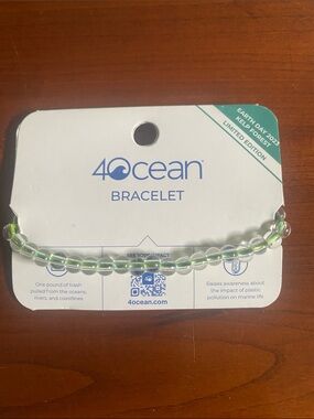 4Ocean Bracelet. Helps recycle oceans. NWT